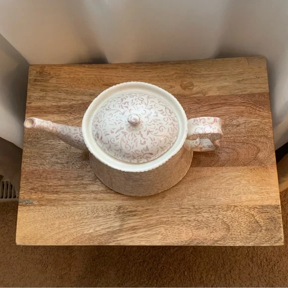 Anthropologie Elegant Pink Patterned Teapot - Picture 2 of 3